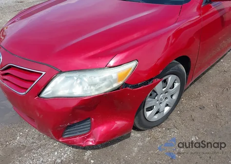 2011 Toyota Camry Le z USA, uszkodzony, nr VIN 4T4BF3EK5BR102264